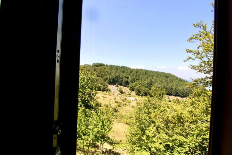Panorama del Pollino visibile dalla Camera 110 Cozzo Ferriero