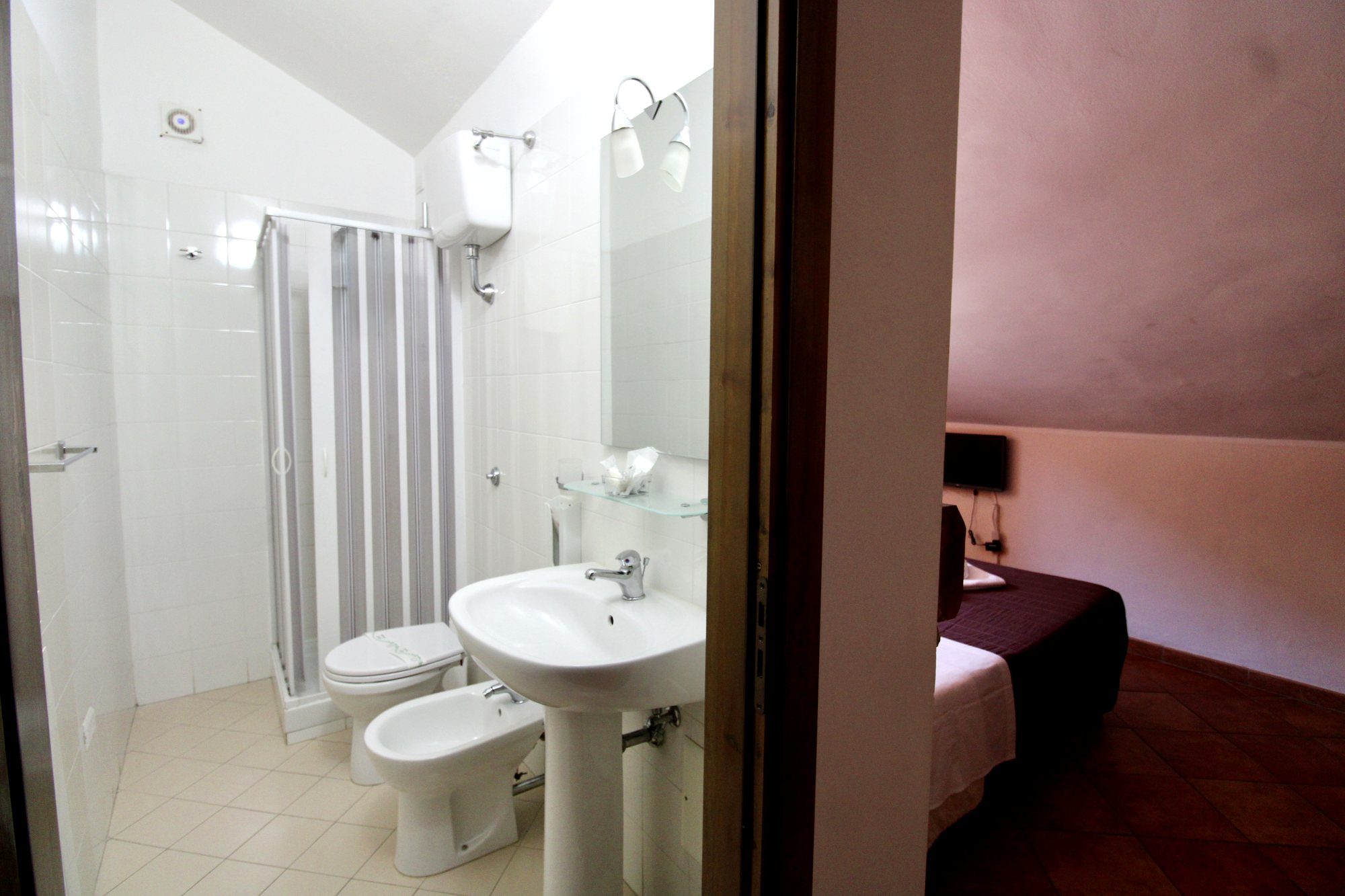 Bagno privato della Camera 112 Antro dei Tassi