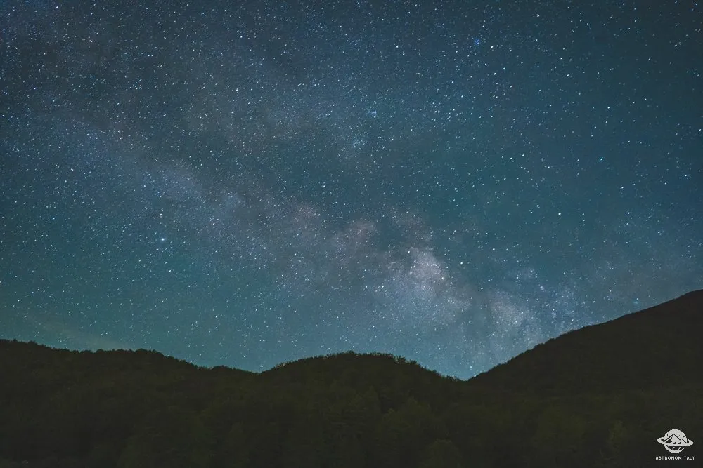 Via Lattea nel cielo notturno del Pollino nei pressi del Rifugio Fasanelli